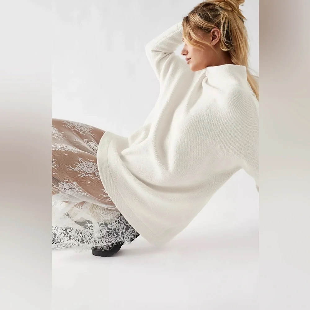 FREE PEOPLE Ottoman Slouchy Sweater Tunic In Ecru